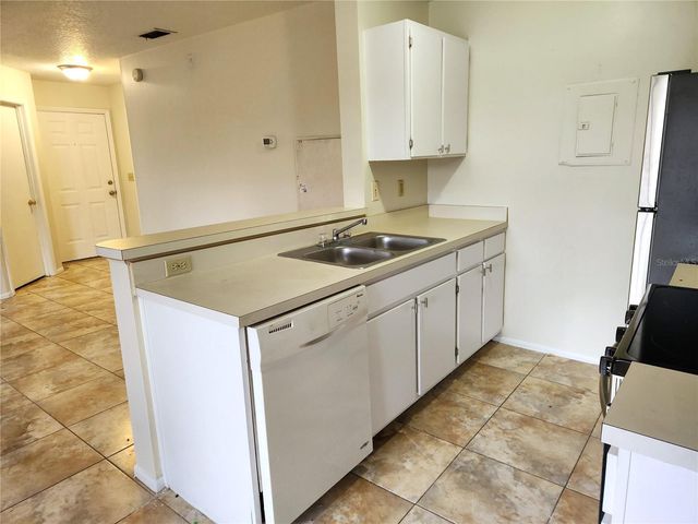 2612 GRASSY POINT UNIT 114 DRIVE 114, Lake Mary, FL 32746