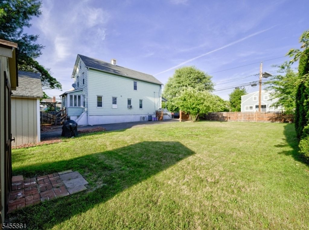 251 N 7Th Ave, Manville Boro, NJ 08835 — photo 2