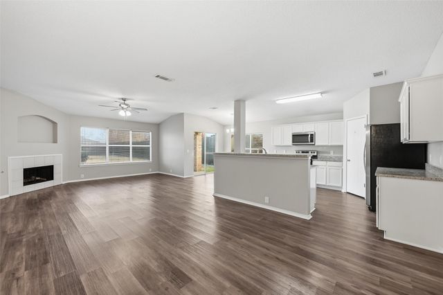 2305 Eagle Mountain Drive, Little Elm, TX 75068