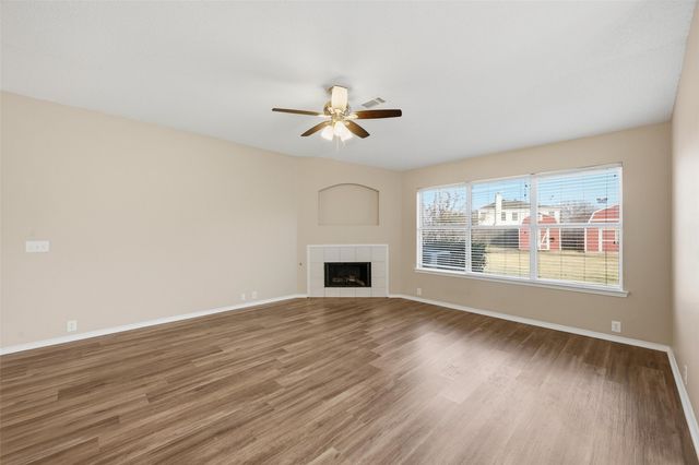 2305 Eagle Mountain Drive, Little Elm, TX 75068