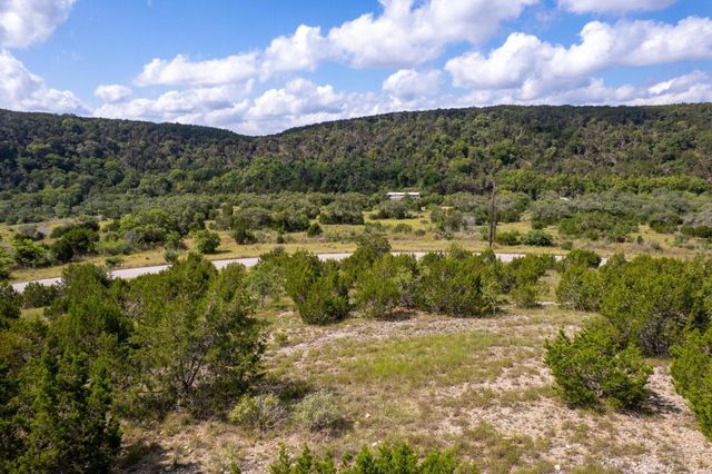 001 Red Hawk RD, Wimberley, TX 78676