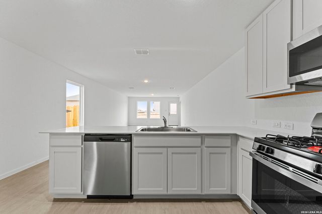 2060 Powell Pl, Converse, TX 78109