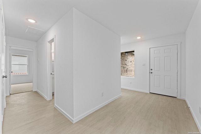 2060 Powell Pl, Converse, TX 78109