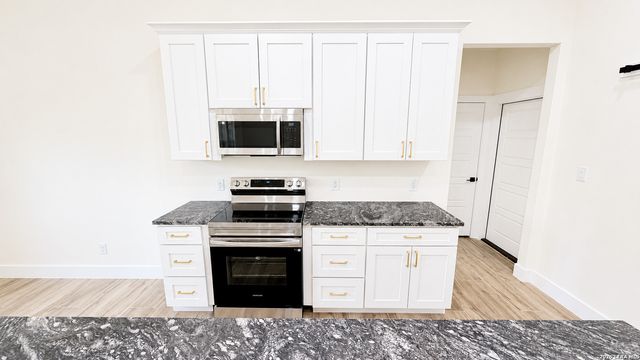 7022 CIRCLE OAK DR, Bulverde, TX 78163