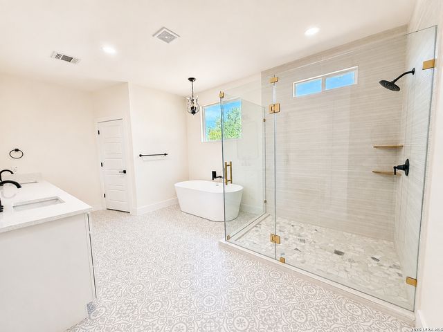 7022 CIRCLE OAK DR, Bulverde, TX 78163