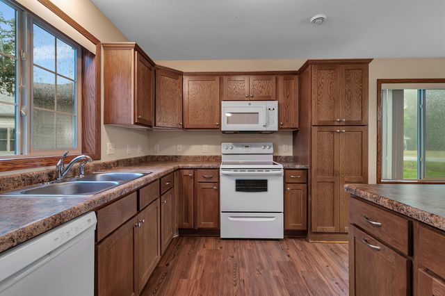 647 Cottonwood Avenue, Litchfield, MN 55355