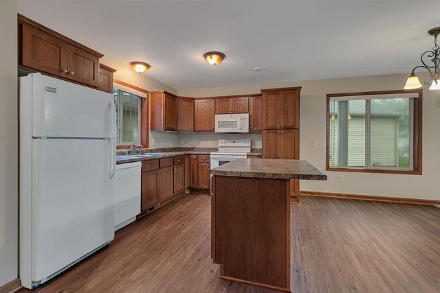 647 Cottonwood Avenue, Litchfield, MN 55355