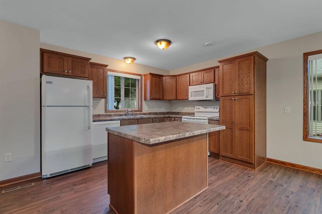 647 Cottonwood Avenue, Litchfield, MN 55355