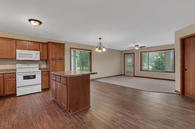 647 Cottonwood Avenue, Litchfield, MN 55355