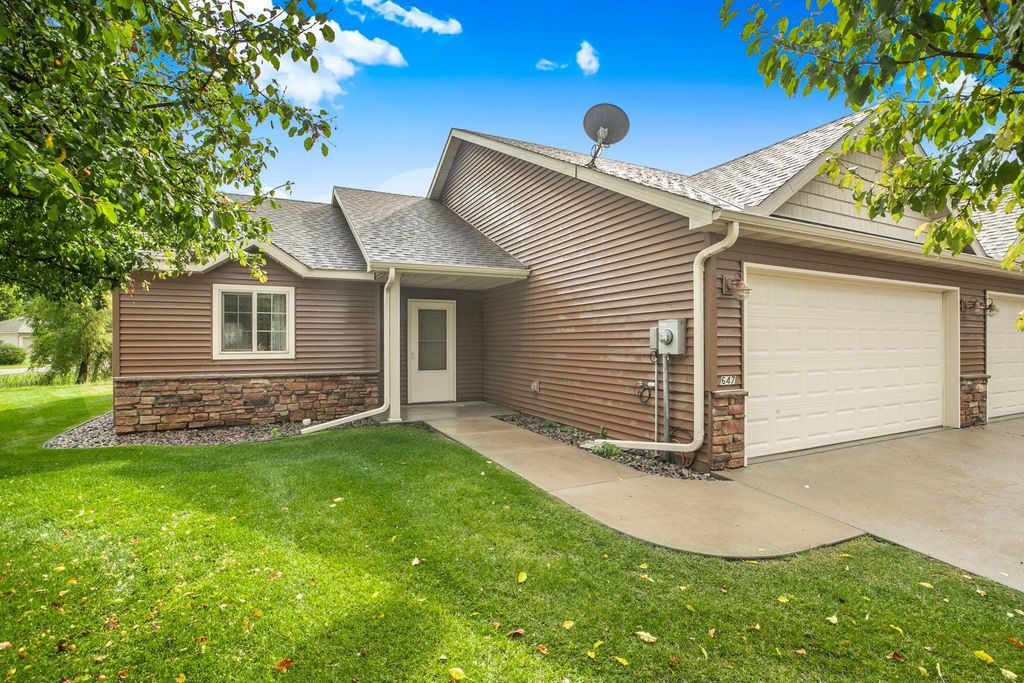 647 Cottonwood Avenue, Litchfield, MN 55355