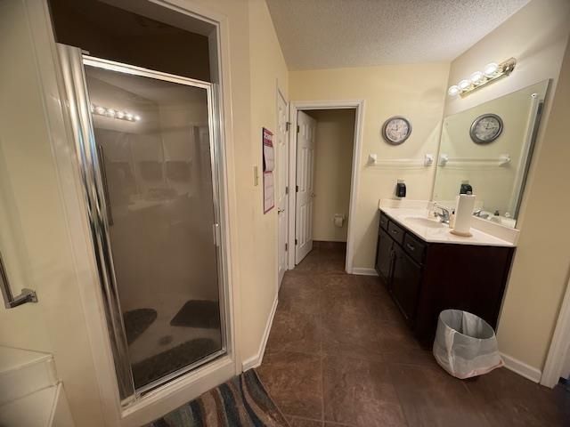 10216 WOODLAND HILLS DR, Cordova, TN 38018