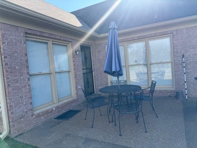 10216 WOODLAND HILLS DR, Cordova, TN 38018