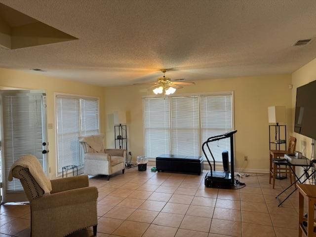 10216 WOODLAND HILLS DR, Cordova, TN 38018