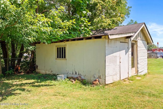 213 N Woodlawn St, Irvington, KY 40146