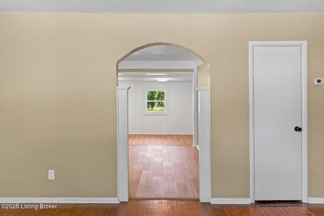 213 N Woodlawn St, Irvington, KY 40146