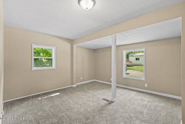 213 N Woodlawn St, Irvington, KY 40146