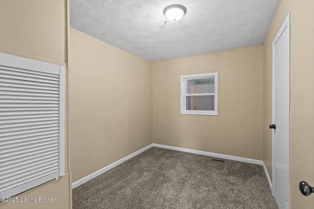 213 N Woodlawn St, Irvington, KY 40146