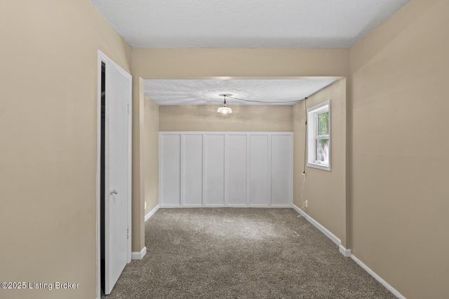 213 N Woodlawn St, Irvington, KY 40146