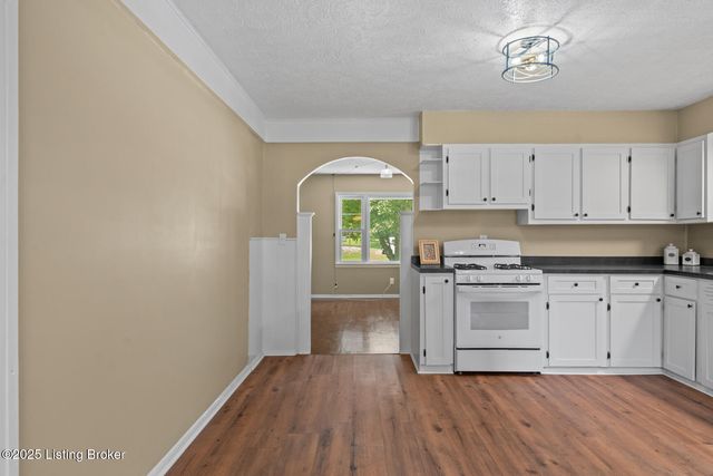 213 N Woodlawn St, Irvington, KY 40146