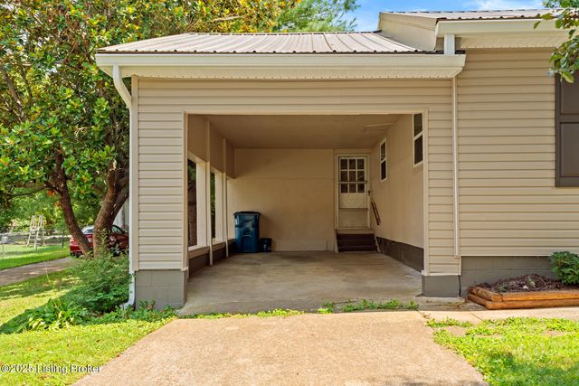 213 N Woodlawn St, Irvington, KY 40146