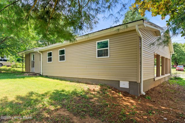 213 N Woodlawn St, Irvington, KY 40146