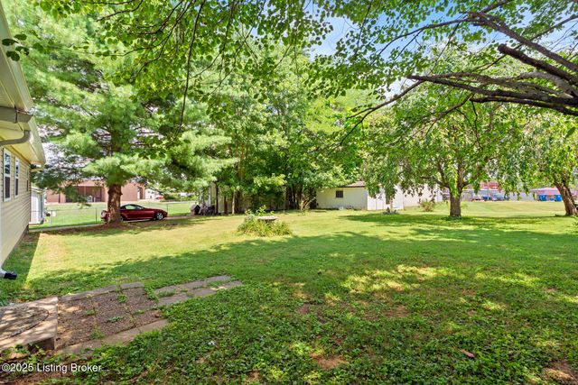 213 N Woodlawn St, Irvington, KY 40146