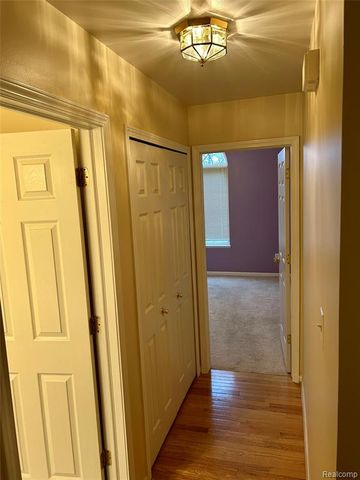 2618 Woodcliff Trail, Hartland, MI 48353