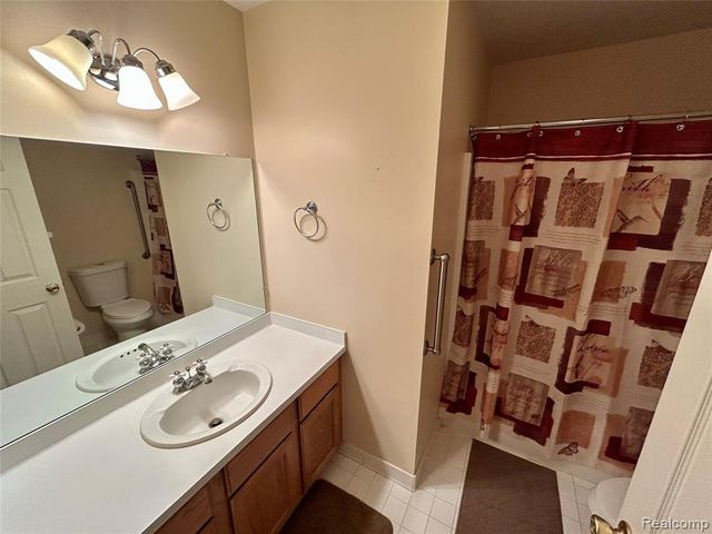 2618 Woodcliff Trail, Hartland, MI 48353