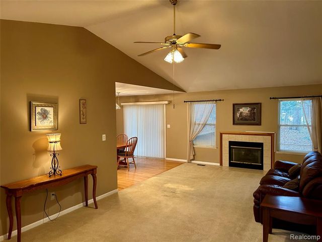 2618 Woodcliff Trail, Hartland, MI 48353