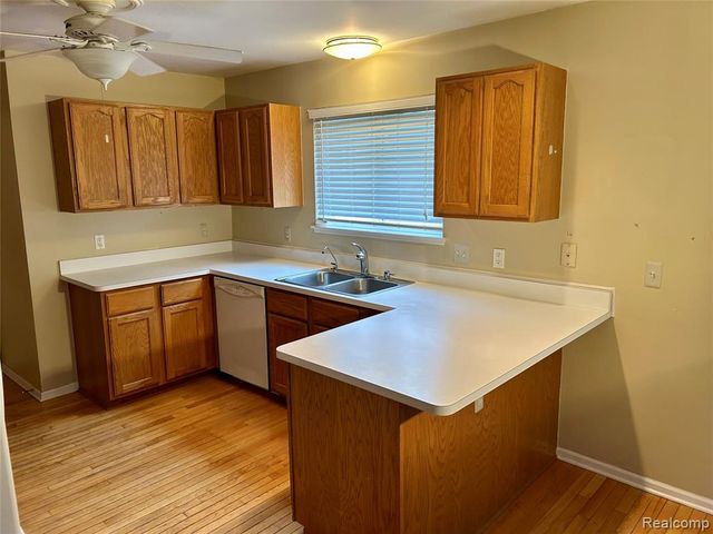 2618 Woodcliff Trail, Hartland, MI 48353