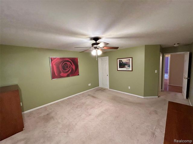 2618 Woodcliff Trail, Hartland, MI 48353