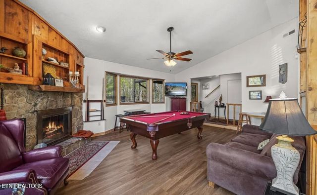 725 Sunshine Tr, Gatlinburg, TN 37738