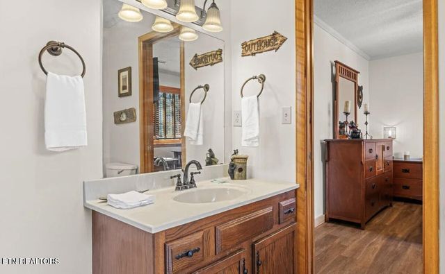 725 Sunshine Tr, Gatlinburg, TN 37738