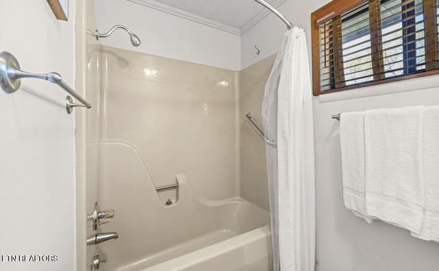 725 Sunshine Tr, Gatlinburg, TN 37738