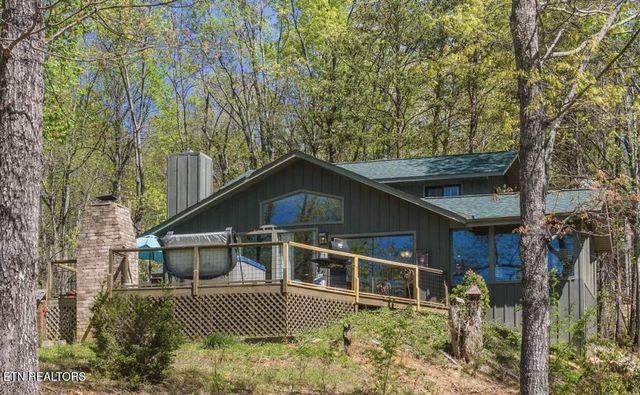 725 Sunshine Tr, Gatlinburg, TN 37738