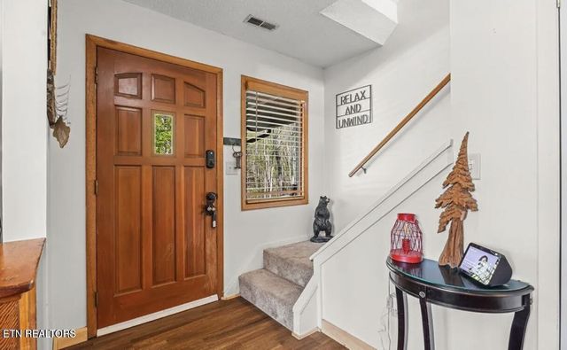 725 Sunshine Tr, Gatlinburg, TN 37738