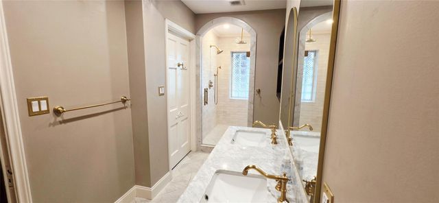 8548 Findlay Street, Houston, TX 77017