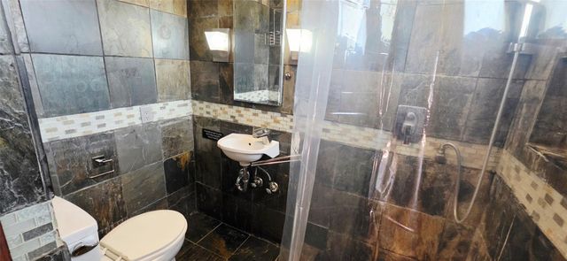 8548 Findlay Street, Houston, TX 77017