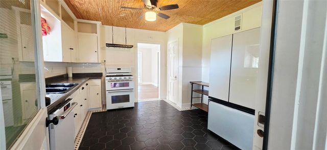 8548 Findlay Street, Houston, TX 77017