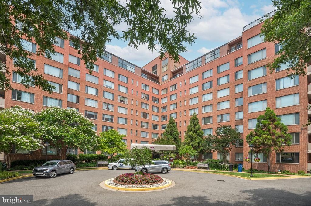 1111 ARLINGTON BOULEVARD #530, Arlington, VA 22209