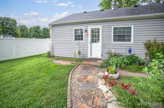 2000 Richmond Avenue, Granite City, IL 62040