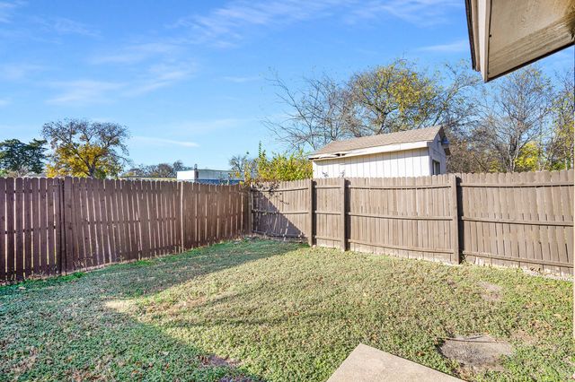 3301 Aurora Street D, Haltom City, TX 76117