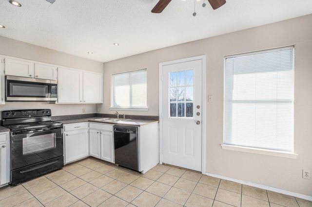 3301 Aurora Street D, Haltom City, TX 76117