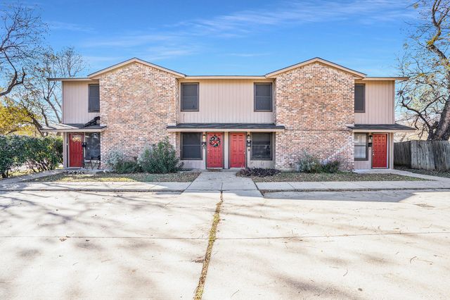 3301 Aurora Street D, Haltom City, TX 76117