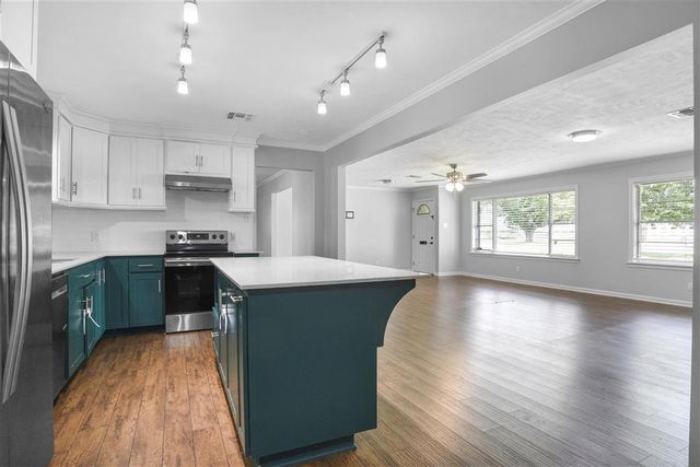 4109 Bayou Road, Lake Charles, LA 70605