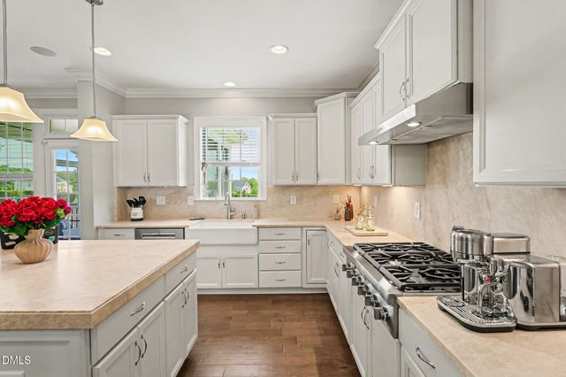 41 Bonaventure Drive, Clayton, NC 27527