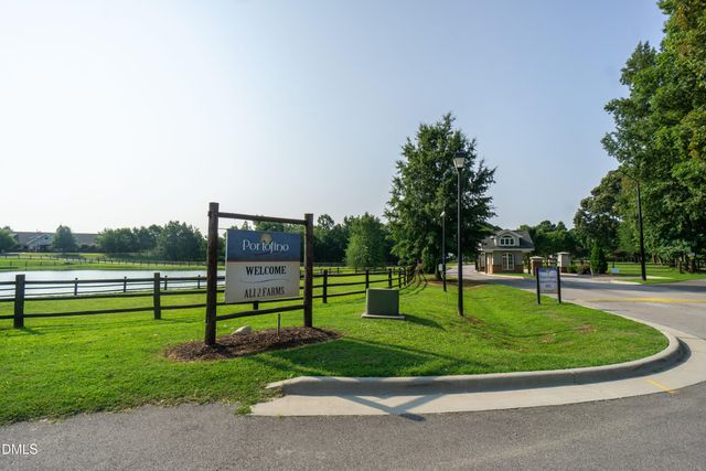 41 Bonaventure Drive, Clayton, NC 27527