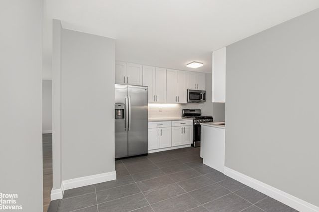 3333 Henry Hudson Pkwy Apt 8B, New York City, NY 10463