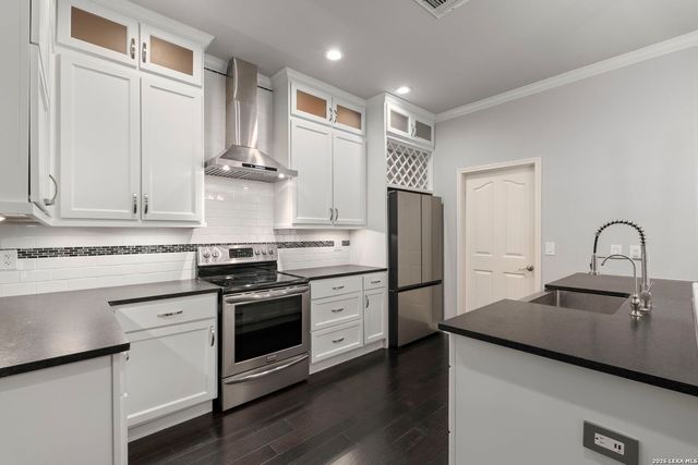 8543 NORTHVIEW PASS, Boerne, TX 78015