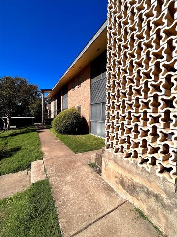 3304 Red River ST 203, Austin, TX 78705